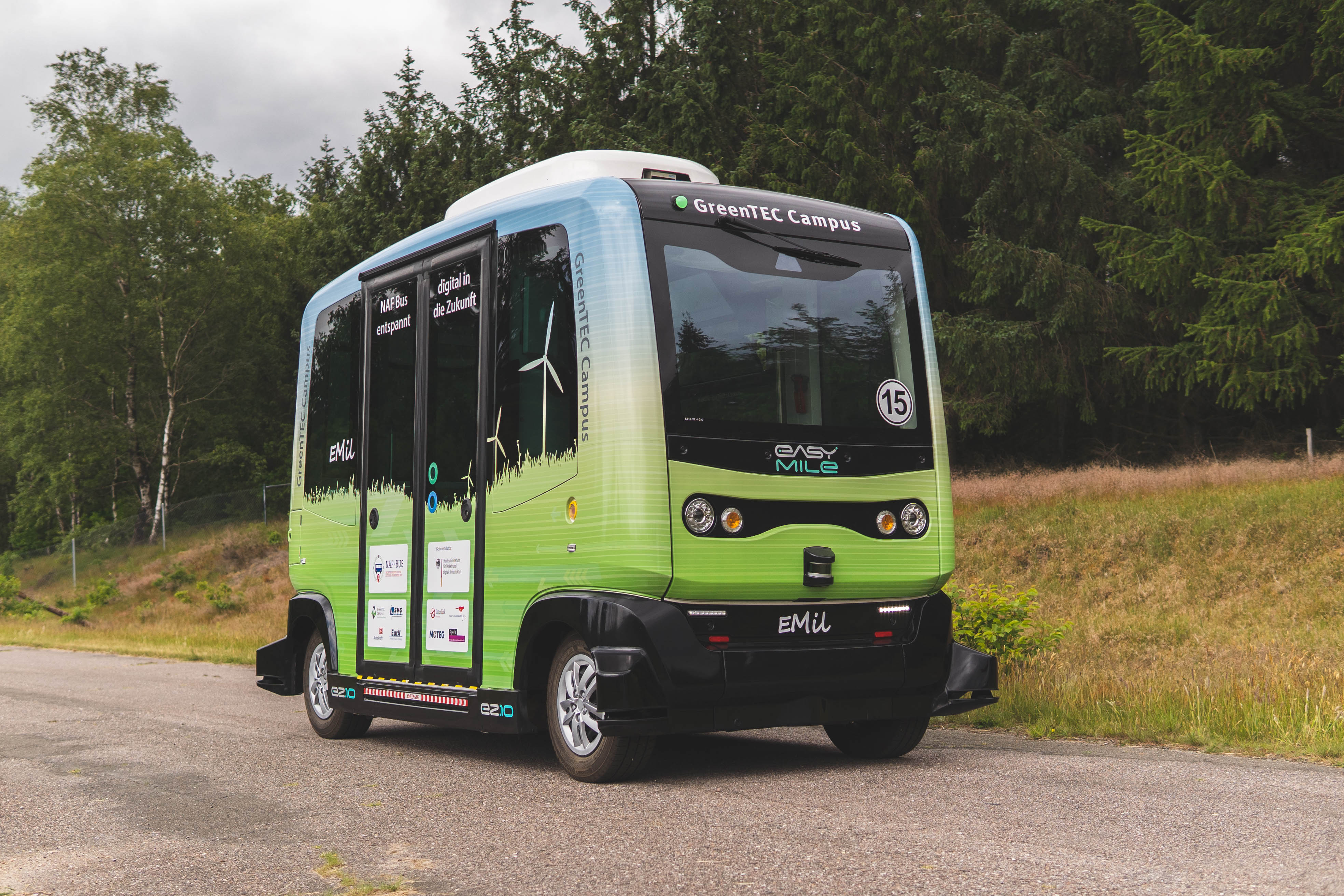 Autonomfahrender Kleinbus EMIL